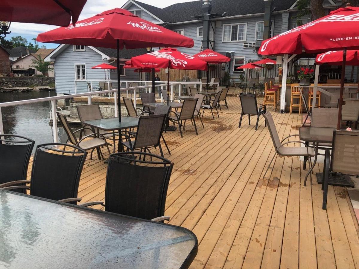 The Bobcaygeon Inn ภายนอก รูปภาพ